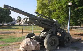 model 50 155mm fr.jpg